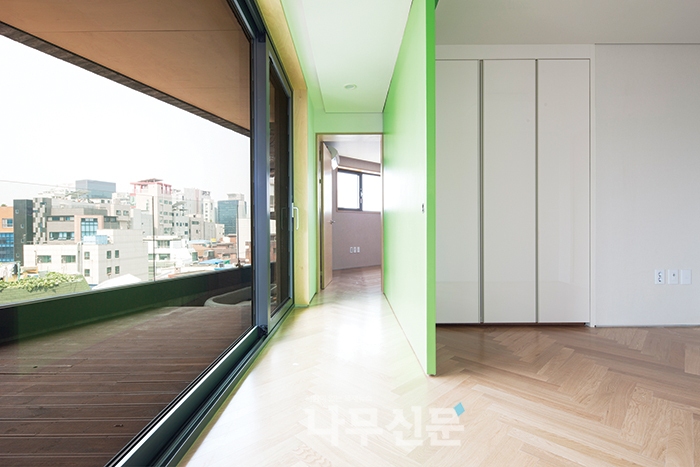 우주에서 온 이웃