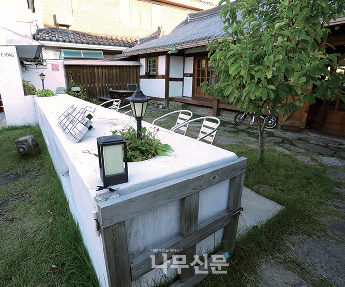 담장의 활용과 경관요소로의 담장