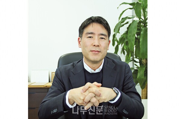 "탄소중립 시대, 국산목재 활용의 가장 현실적이고 강력한 해법은 보드... - 뉴스 썸네일 이미지