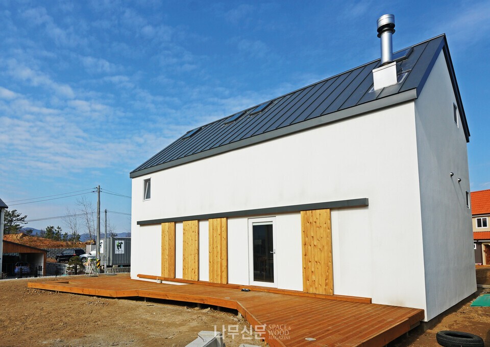 감추고 숨기고 줄맞추고 보니, 빛이 쏟아지는 반전 공간 Sunlight house - 뉴스 썸네일 이미지